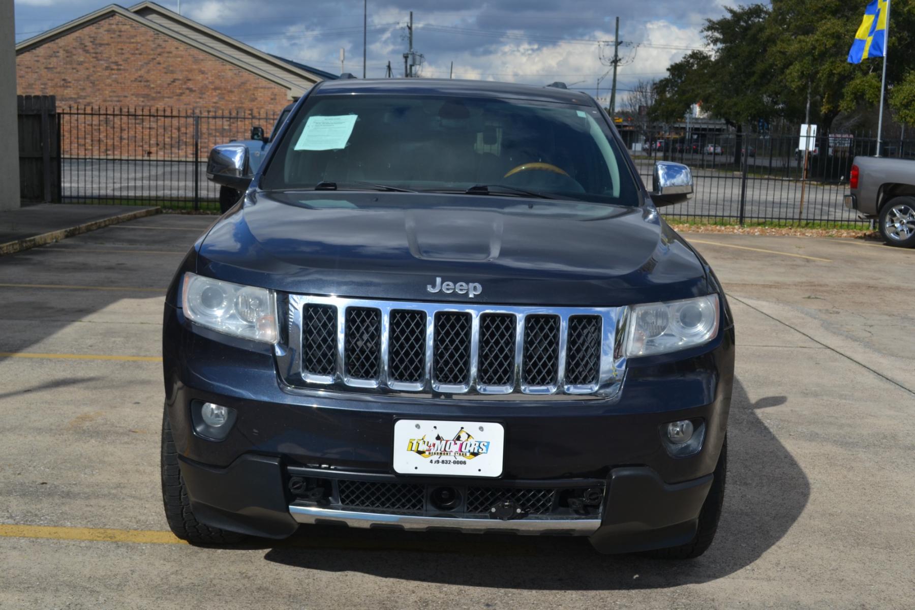 2013 Mineral Gray Metallic /Black Leather Interior Jeep Grand Cherokee Overland 4WD (1C4RJFCT1DC) with an 5.7L V8 OHV 16V engine, 5-Speed Automatic transmission, located at 1355 North 11th Street, Beaumont, 77702, (409) 832-0006, 30.094290, -94.130096 - Photo #7